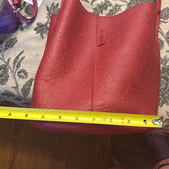 Blood Red Purse - Picture 7 of 9